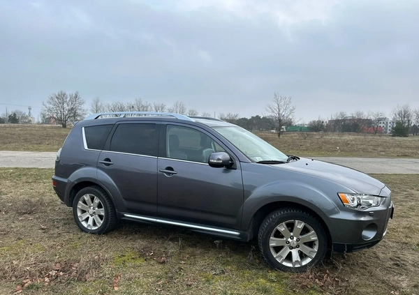 Mitsubishi Outlander cena 24000 przebieg: 273500, rok produkcji 2010 z Toruń małe 37